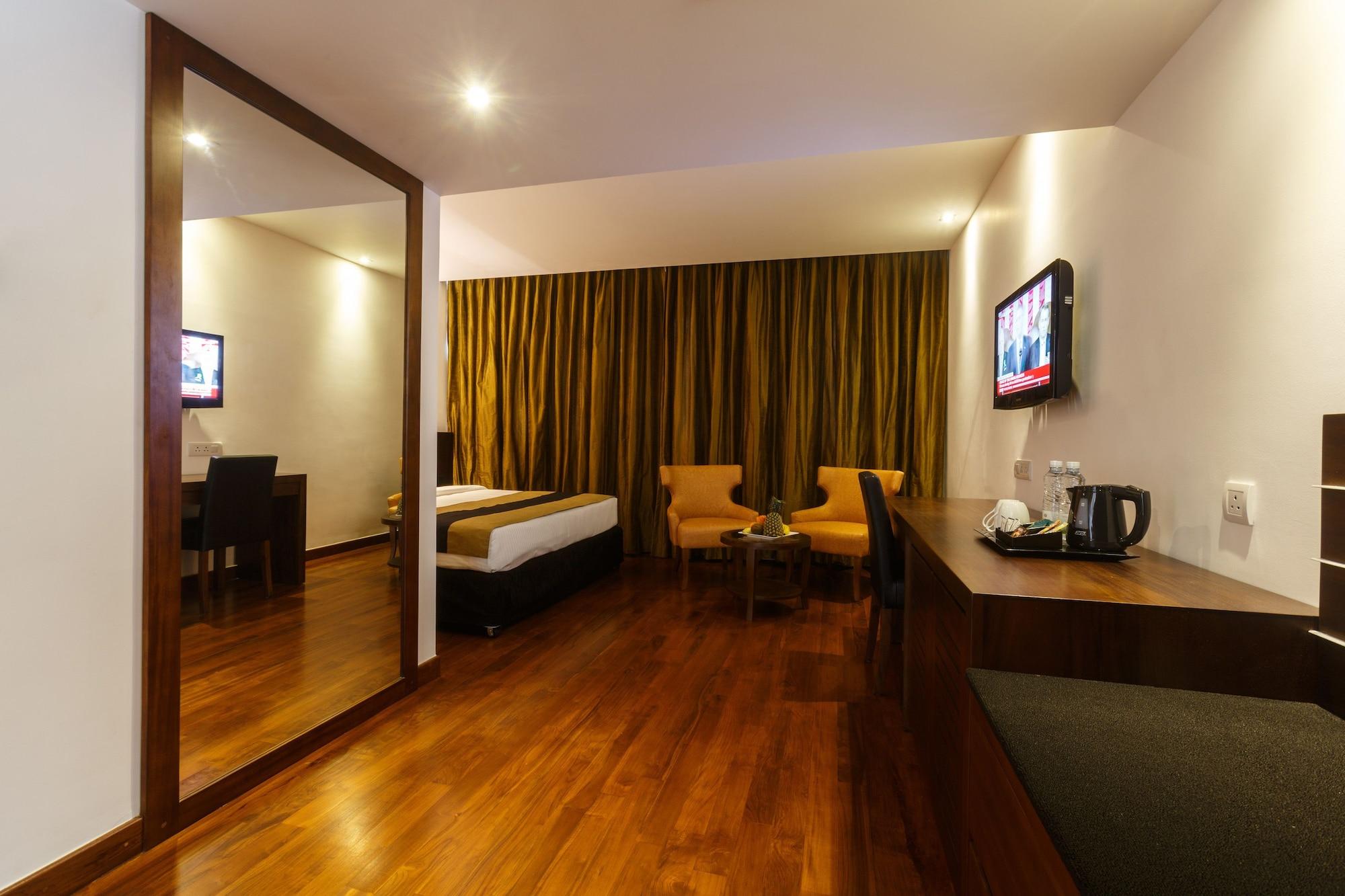 Renuka City Hotel Коломбо Экстерьер фото